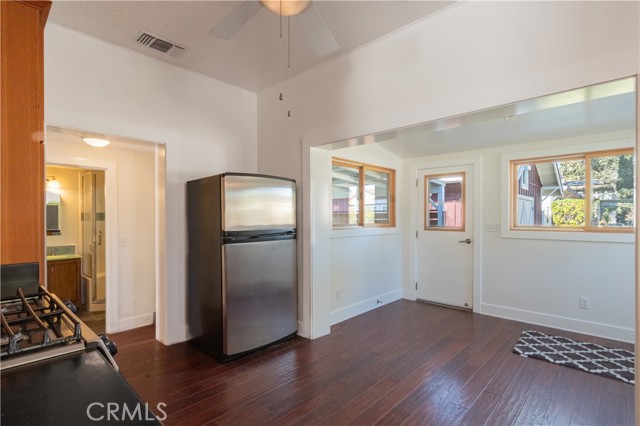 Detail Gallery Image 8 of 22 For 115 2nd, Templeton,  CA 93465 - 2 Beds | 2 Baths