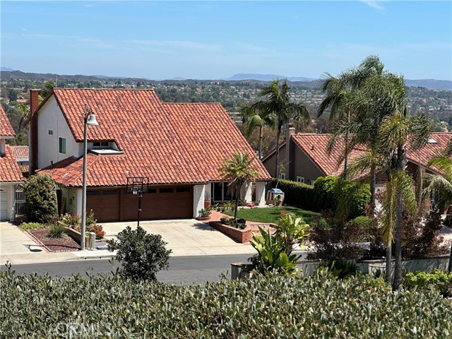 22792 Orellana, Mission Viejo CA: https://media.crmls.org/medias/c59e6561-3d08-4872-85b8-84db75334a6b.jpg
