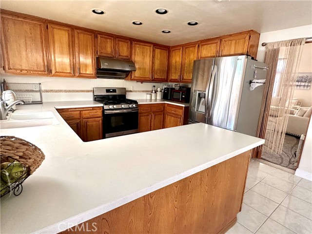 Detail Gallery Image 7 of 23 For 21250 Tennyson Rd, Moreno Valley,  CA 92557 - 5 Beds | 3 Baths