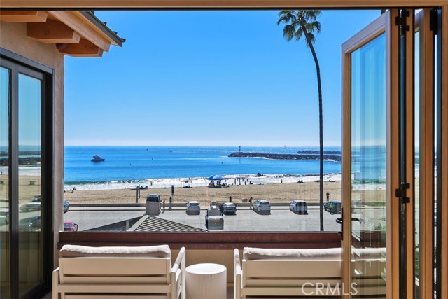 Detail Gallery Image 23 of 47 For 3130 Breakers, Corona Del Mar,  CA 92625 - 3 Beds | 2/1 Baths