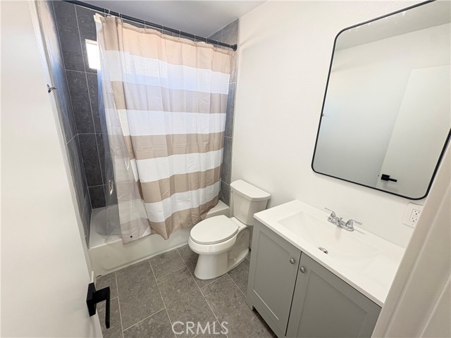 Detail Gallery Image 3 of 6 For 541 N Barbara, Azusa,  CA 91702 - 8 Beds | 4 Baths