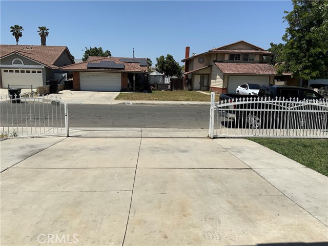 Image 3 for 141 Oaktree Dr, Perris, CA 92571