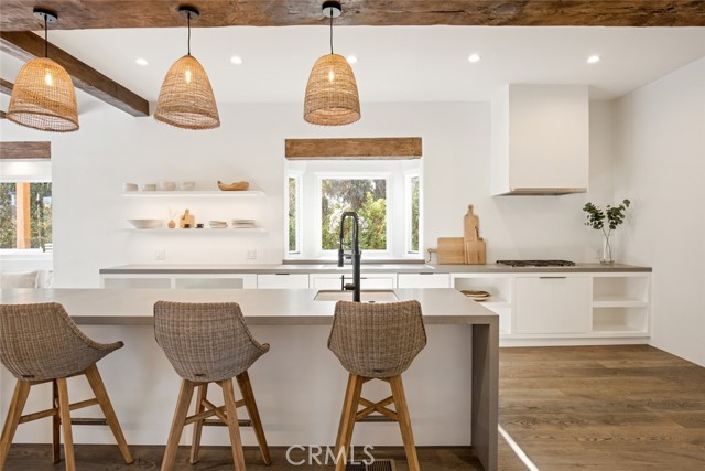 27405 Pacific Coast Highway, Malibu CA: https://media.crmls.org/medias/c5a2d580-2383-4e03-8c02-3b94fde4bf53.jpg