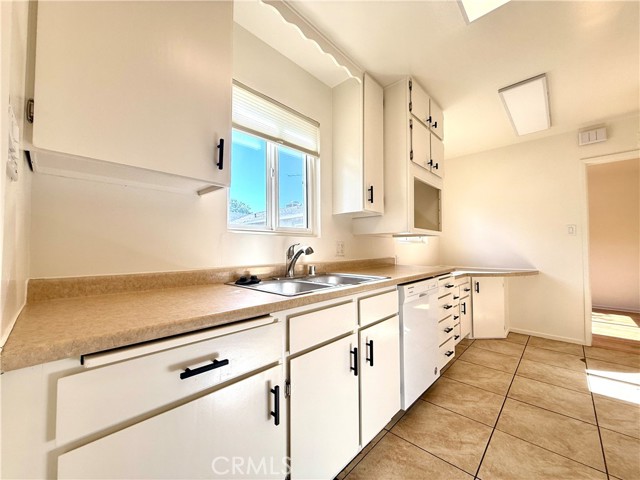 Detail Gallery Image 11 of 39 For 1365 Jenner St, Lancaster,  CA 93534 - 3 Beds | 2 Baths