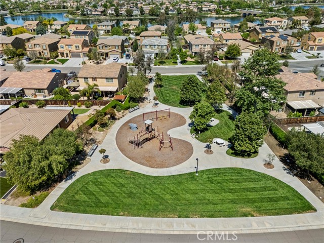 29067 Stonybrook lane, Menifee CA: https://media.crmls.org/medias/c5a4ef32-6458-466c-854c-39d1c3365296.jpg
