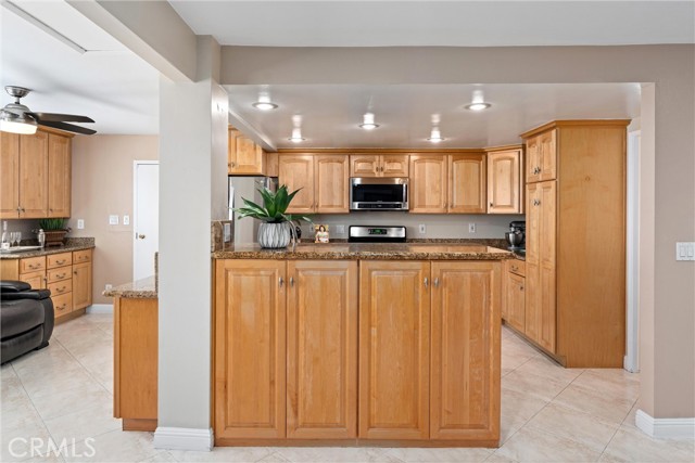 Detail Gallery Image 20 of 49 For 4360 E Addington Dr, Anaheim Hills,  CA 92807 - 4 Beds | 3 Baths