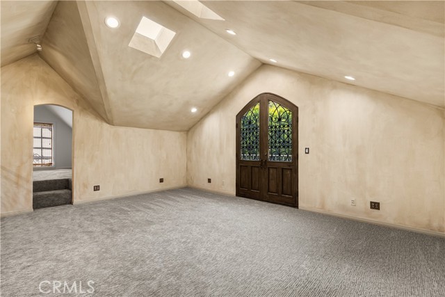 19613 Hiawatha Street, Chatsworth CA: https://media.crmls.org/medias/c5a53645-d388-4dde-a90a-157bae1d292a.jpg