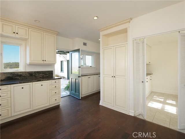Detail Gallery Image 17 of 45 For 529 Palos Verdes Dr, Palos Verdes Estates,  CA 90274 - 4 Beds | 4 Baths