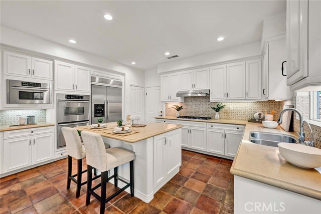 Detail Gallery Image 8 of 29 For 507 Celestial Pt, Tustin,  CA 92782 - 5 Beds | 4/1 Baths