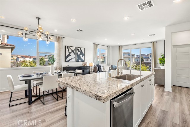 Detail Gallery Image 13 of 29 For 220 Siena, Lake Forest,  CA 92630 - 3 Beds | 3/1 Baths