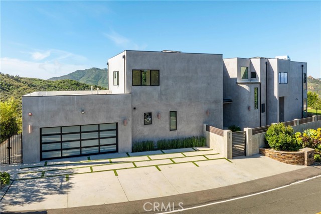 Detail Gallery Image 2 of 42 For 717 Latigo Canyon Rd, Malibu,  CA 90265 - 3 Beds | 3 Baths