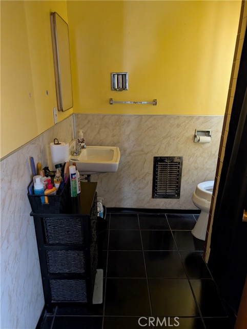 Detail Gallery Image 24 of 41 For 203 W 77th St St, Los Angeles,  CA 90003 - – Beds | – Baths