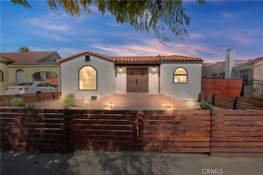 1607 W 85th Street, Los Angeles, CA 90047