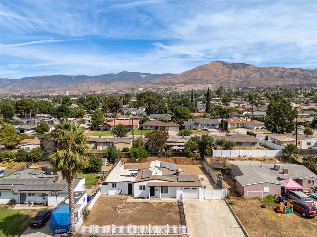 Detail Gallery Image 3 of 25 For 27034 Villa Ave, Highland,  CA 92346 - 4 Beds | 2/1 Baths