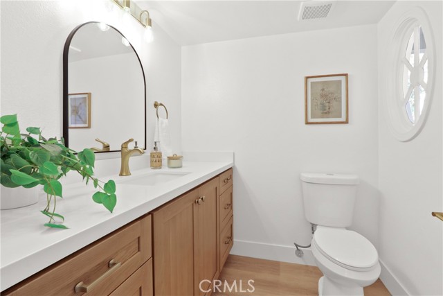 Detail Gallery Image 9 of 22 For 22132 Bellcroft, Lake Forest,  CA 92630 - 4 Beds | 2/1 Baths