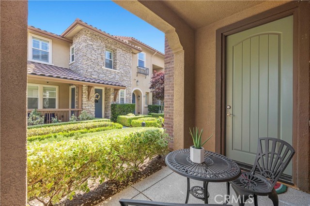 28507 Herrera Street, Valencia CA: https://media.crmls.org/medias/c5aa98fe-04bd-4d85-ab23-2a506e3ac1b8.jpg