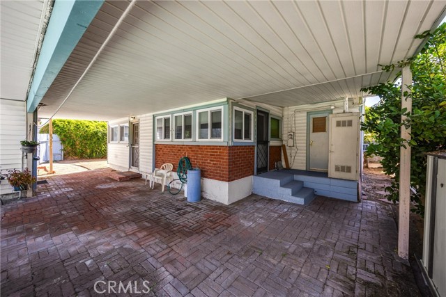1995 Cadillac Drive, Pomona CA: https://media.crmls.org/medias/c5ab422e-43e4-41c4-a424-2433fa47d036.jpg