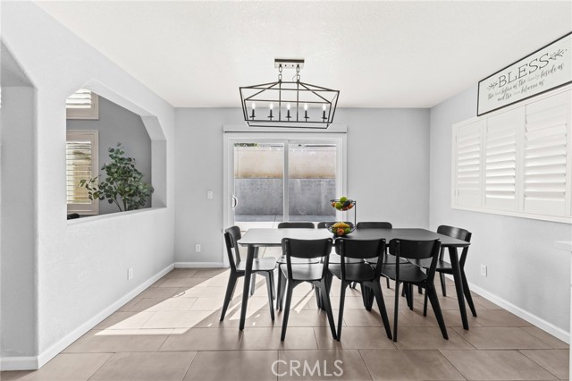 Detail Gallery Image 14 of 59 For 823 Pathfinder Way, Corona,  CA 92878 - 3 Beds | 2/1 Baths