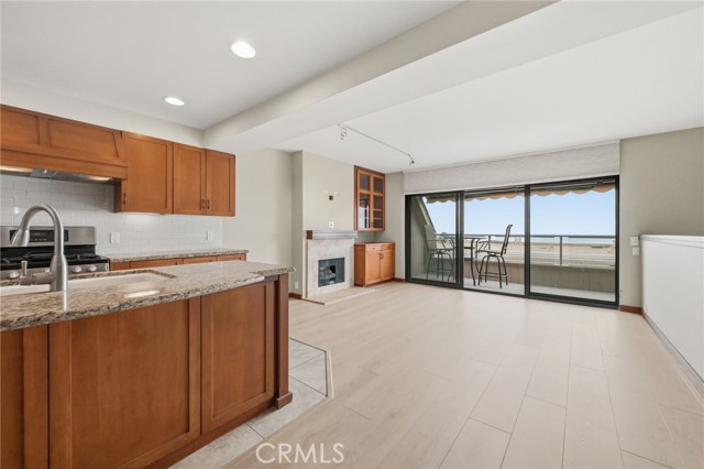 21771 Ocean Vista Drive, Laguna Beach CA: https://media.crmls.org/medias/c5ac1941-8485-4cb7-9b67-9e539e1ba69a.jpg