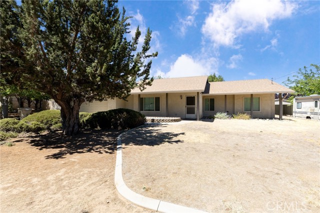 14734 Melbourne Avenue, Hesperia CA: https://media.crmls.org/medias/c5ac5d7c-7c38-4bd8-811a-1e1517fa5c53.jpg