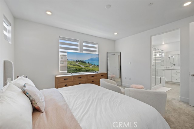 Detail Gallery Image 27 of 57 For 236 Yerba, Irvine,  CA 92618 - 4 Beds | 3/1 Baths