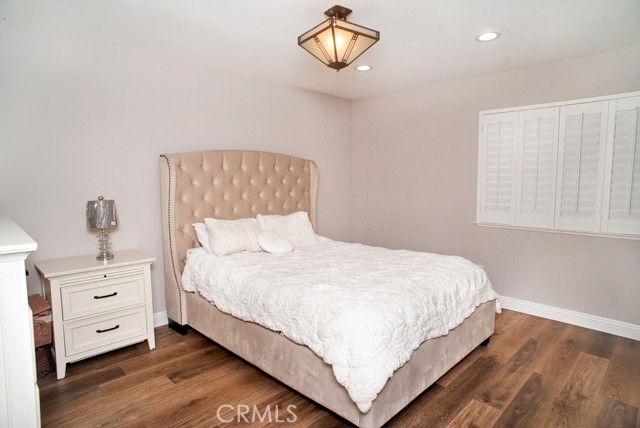 Detail Gallery Image 10 of 20 For 14705 Calla Lily Ct, Canyon Country,  CA 91387 - 3 Beds | 2 Baths