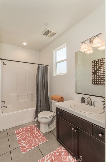 Detail Gallery Image 23 of 32 For 7005 N Astoria Dr, Fresno,  CA 93722 - 4 Beds | 2/1 Baths