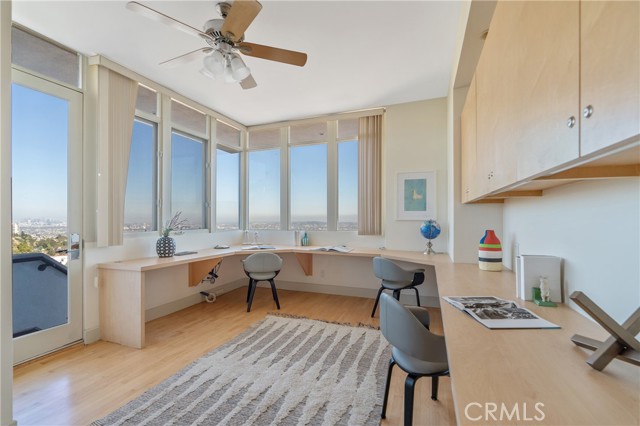 Detail Gallery Image 21 of 27 For 1436 Summitridge Dr, Beverly Hills,  CA 90210 - 4 Beds | 5/1 Baths