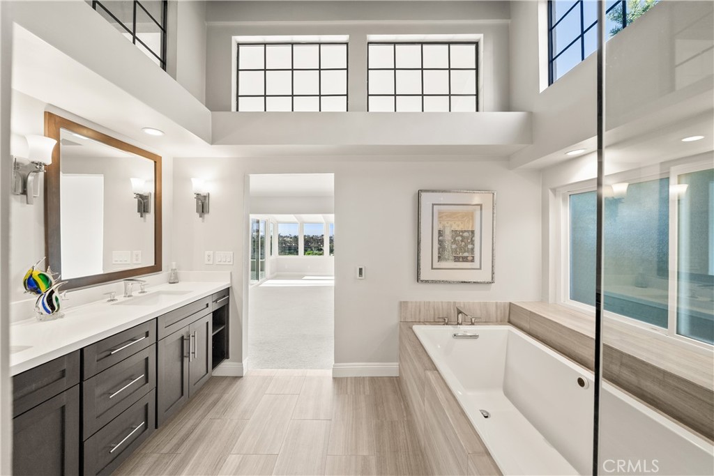 MLS #OC25271679 image #13