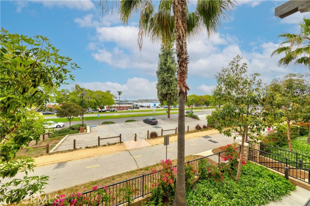 12438 Amesbury Circle, Whittier CA: https://media.crmls.org/medias/c5adfe96-979e-4fae-958c-f5f741b5c5b6.jpg