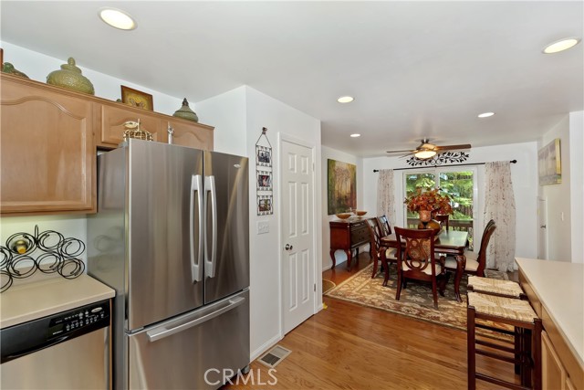 31816 Silver Spruce Drive, Running Springs CA: https://media.crmls.org/medias/c5ae4c57-cc65-495b-bbea-851e6f6a888c.jpg