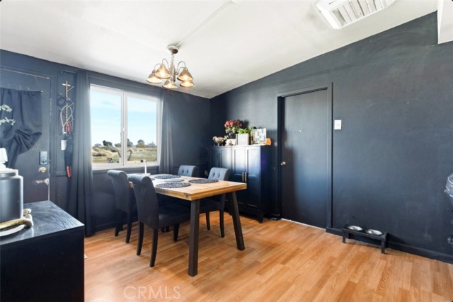 Detail Gallery Image 15 of 39 For 19449 Chamisal, Adelanto,  CA 92301 - 4 Beds | 2 Baths