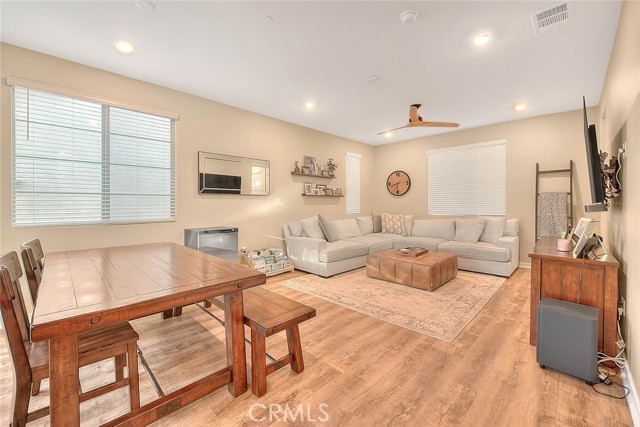831 Wintergreen Way, Upland CA: https://media.crmls.org/medias/c5af5467-09e4-400e-9be6-20ac029a03f2.jpg