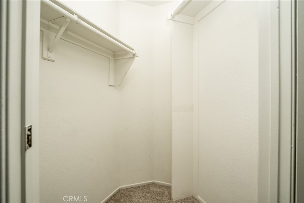 https://media.crmls.org/medias/c5af58ce-bba8-4c14-b26f-8d3cc3df0125.jpg?preset=X-Large