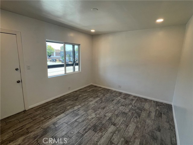 3112 Washington Boulevard, Marina del Rey CA: https://media.crmls.org/medias/c5af6c33-01c4-4f6d-a90e-33baff151a0b.jpg