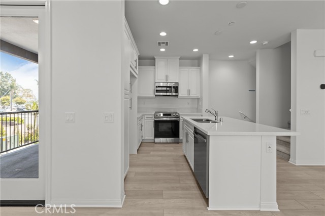 1661 W Broadway Lane, Anaheim CA: https://media.crmls.org/medias/c5afe15f-14ee-4ae7-9fcf-65d8a473e7f8.jpg