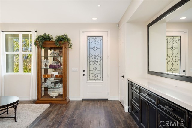 Detail Gallery Image 21 of 52 For 20530 Cheryl Ln, Saugus,  CA 91350 - 5 Beds | 4 Baths