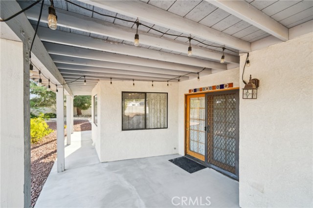 13319 Waco Ln, Apple Valley CA: https://media.crmls.org/medias/c5b16138-4c44-4224-b99a-67416f04ed42.jpg