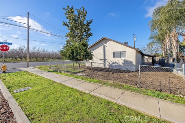 Detail Gallery Image 5 of 37 For 657 S Santa Clara St, Tulare,  CA 93274 - 3 Beds | 2 Baths