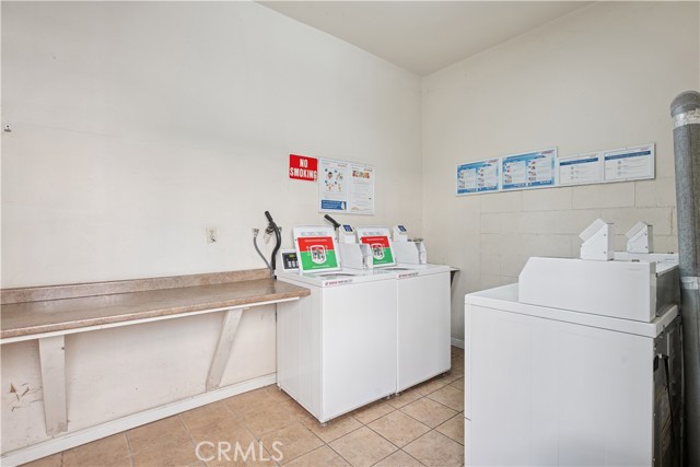 Detail Gallery Image 33 of 35 For 5330 Zelzah Ave #7,  Encino,  CA 91316 - 2 Beds | 2 Baths
