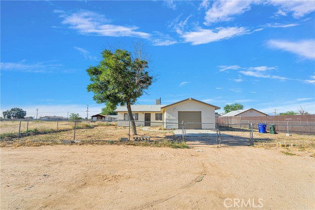 Detail Gallery Image 1 of 42 For 11845 Yates Ave, Adelanto,  CA 92301 - 3 Beds | 2 Baths