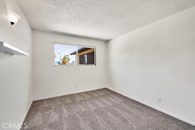 Detail Gallery Image 12 of 34 For 5930 Rose Ellen Ave, Twentynine Palms,  CA 92277 - 3 Beds | 2 Baths