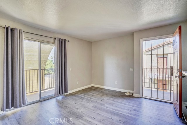 Detail Gallery Image 3 of 27 For 1365 Crafton Ave #2105,  Mentone,  CA 92359 - 3 Beds | 2 Baths