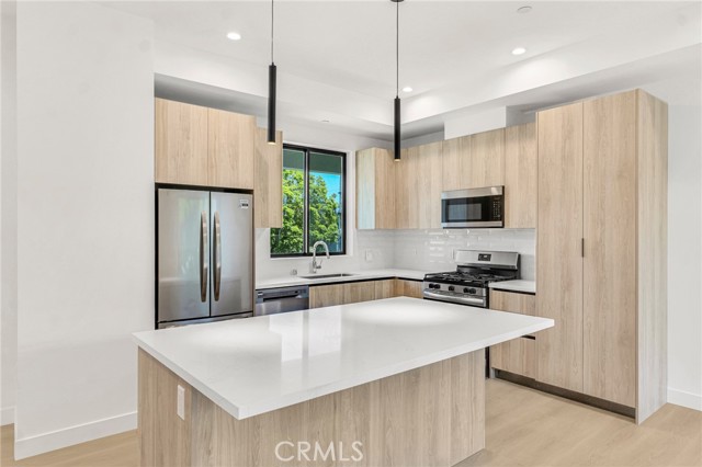 848 N. Hayworth, West Hollywood CA: https://media.crmls.org/medias/c5b3dc22-02fb-497b-abe8-c6f67d6f1618.jpg