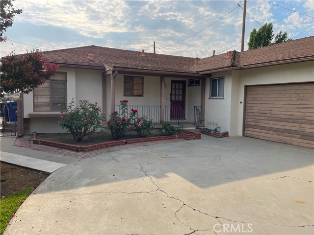 Detail Gallery Image 3 of 26 For 10513 Grovedale Dr, Whittier,  CA 90603 - 3 Beds | 2 Baths