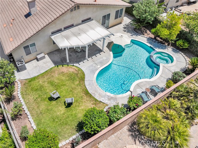 11567 Waterwell Court, Riverside CA: https://media.crmls.org/medias/c5b4d1a5-3fb5-4a57-b20d-0bad08df0006.jpg