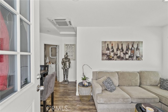 7750 Eton Avenue, Canoga Park CA: https://media.crmls.org/medias/c5b4d912-adb7-4766-8de1-a2f962e74152.jpg