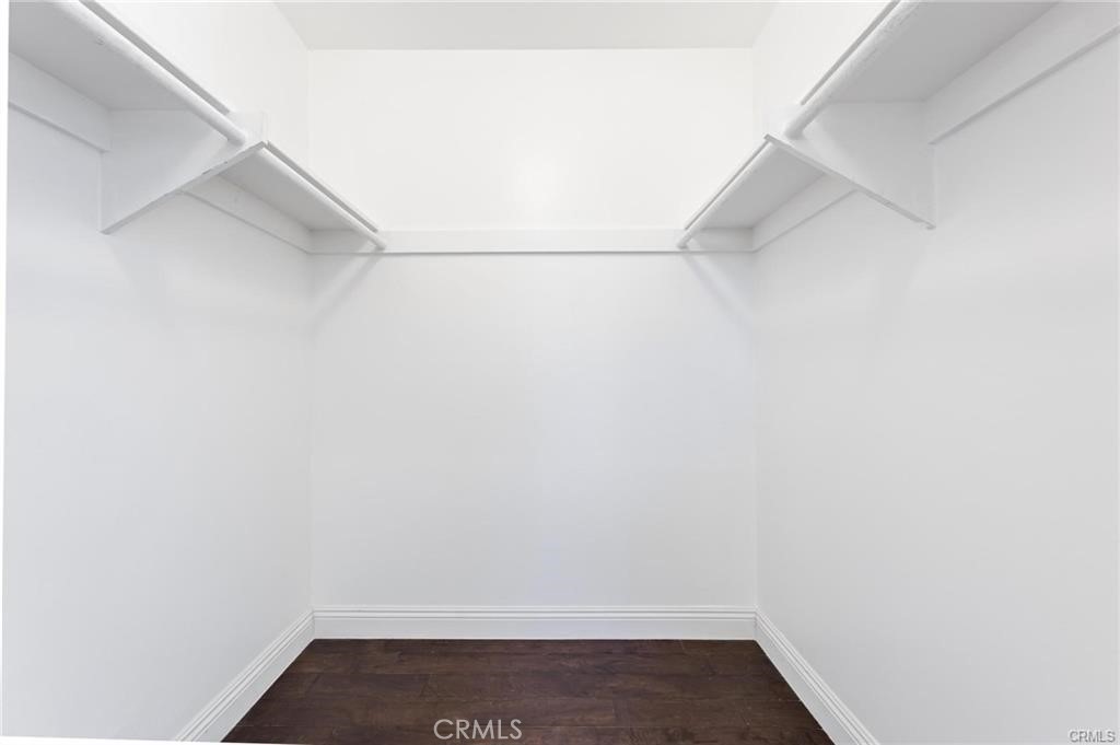 https://media.crmls.org/medias/c5b508a8-218a-479f-9ecc-f0fac65fdad7.jpg?preset=X-Large