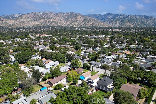 Detail Gallery Image 27 of 27 For 1911 N Summit, Pasadena,  CA 91103 - 3 Beds | 2 Baths