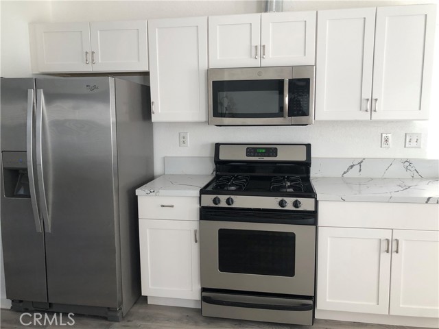 Detail Gallery Image 12 of 42 For 4901 Green River #319,  Corona,  CA 92878 - 3 Beds | 2 Baths